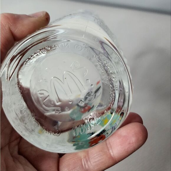 Walt Disney World 2000 Celebration Epcot McDonalds Mickey Mouse  Glass - Picture 4 of 5
